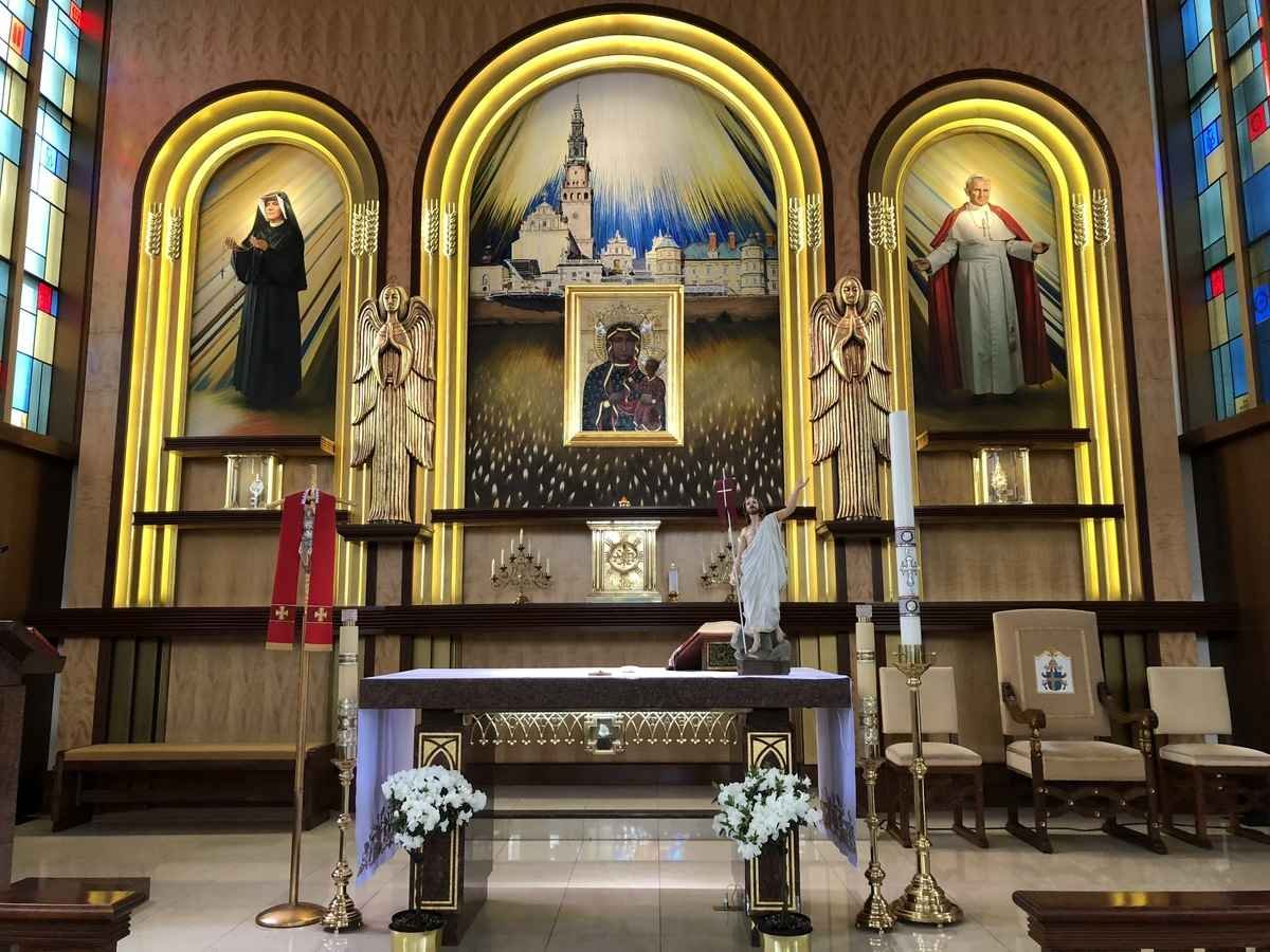 The altar of Our Lady of the Bright Mount Church in Los Angeles. TAMARA TIRADO/ANGELUS NEWS