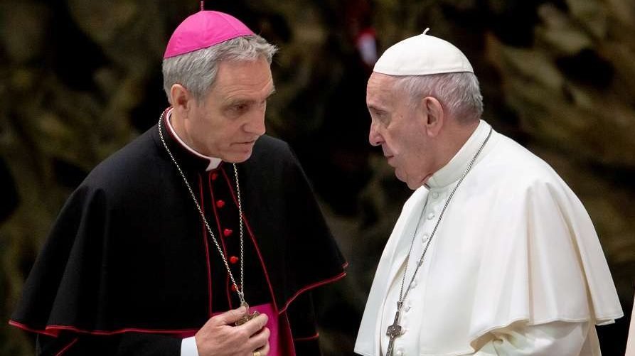 Archbishop Georg Ganswein speak to Pope Francis on Jan. 15, 2020. (Daniel Ibáñez/CNA)