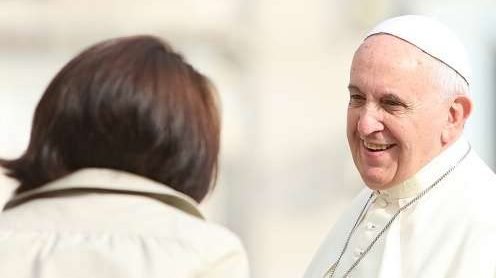 Pope Francis greets pilgrims in St. Peter's Square during the Wednesday general audience on Oct. 1 2014. (Bohumil Petrik/CNA)