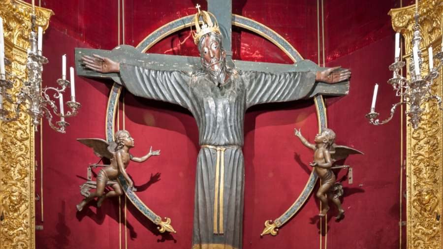 The Holy Face of Lucca crucifix in the Cathedral of St. Martin. (Federico Magonio/Shutterstock via CNA)