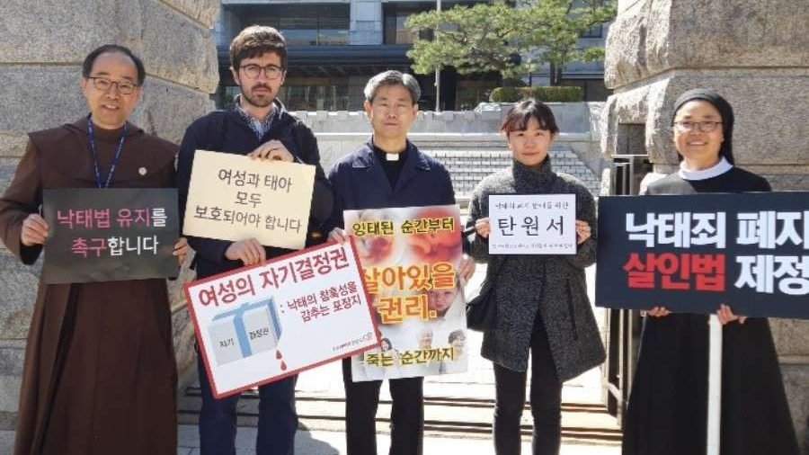 Participants in a March for Life in South Korea. (Courtesy of Juan Pablo Postigo via CNA)