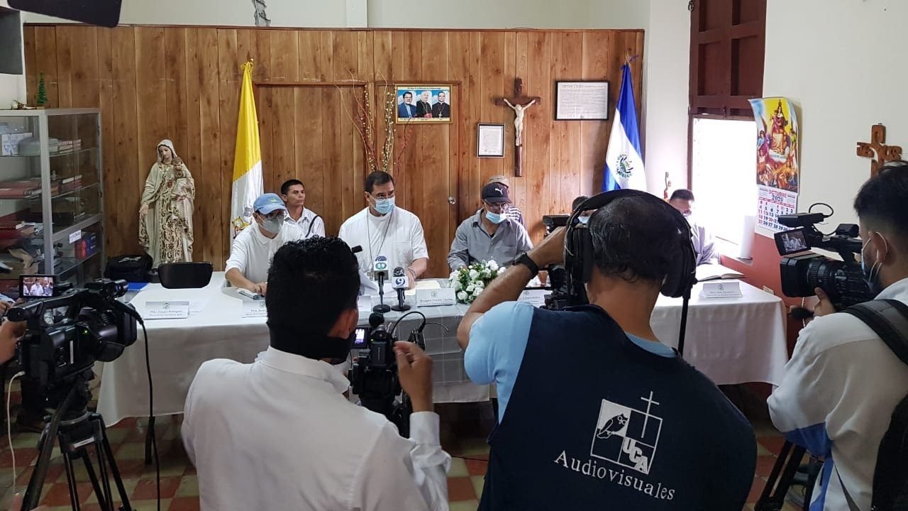 Members of the Diocese of Chalatenango, El Salvador, gather at a news conference Oct. 26, 2020, to speak in favor of farmers and families affected by increased government militarization in their region, which borders with Honduras. The diocese is asking the government for dialogue, particularly because the harvest of various crops is about to hit peak season, and it will hurt people already adversely affected by the economic consequences of the pandemic. (CNS photo/Courtesy of the Diocese of Chalatenango)