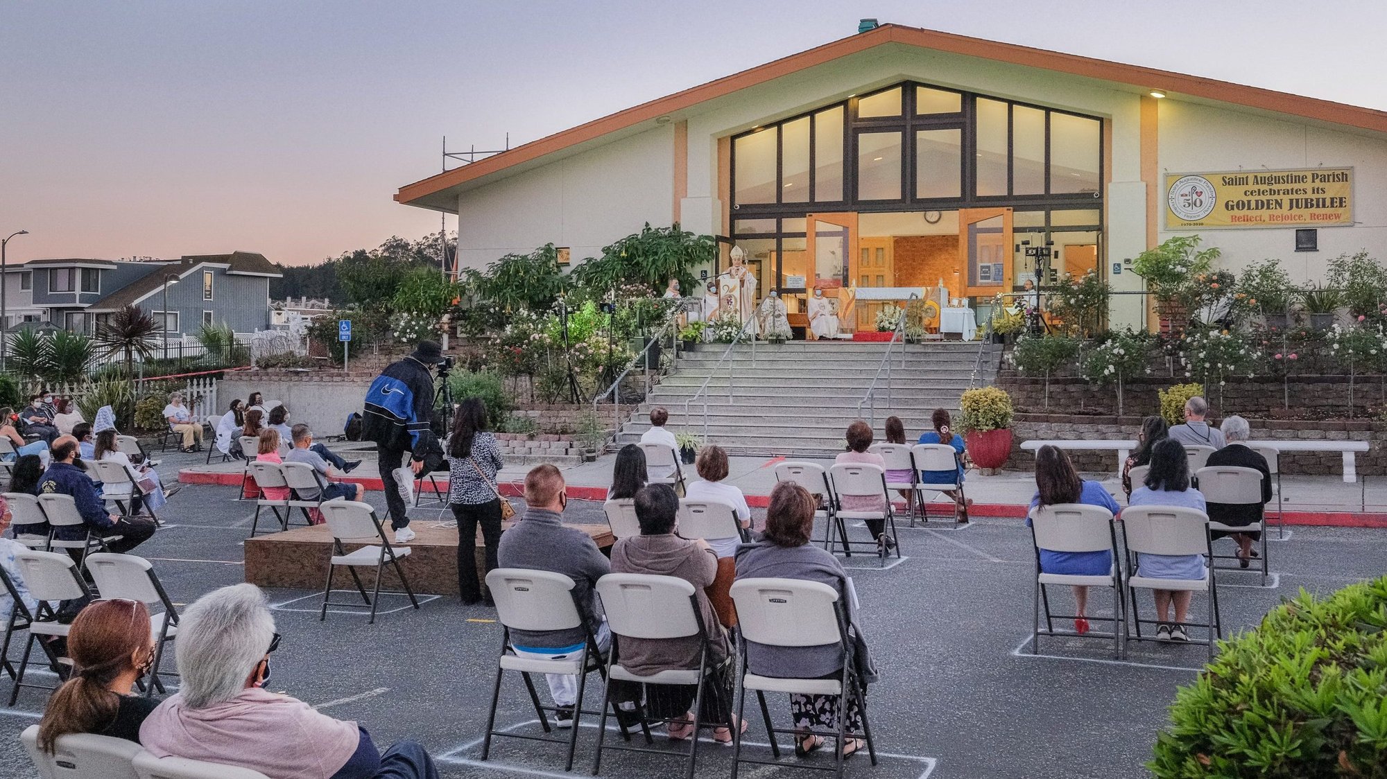 San Francisco Archbishop Salvatore J. Cordileone celebrates the White Mass and blessing for medical professionals outside St. Augustine Church in South San Francisco Oct. 16, 2020. (CNS photo/Dennis Callahan, Catholic San Francisco)