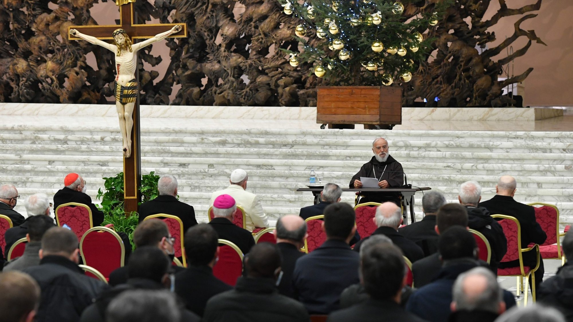 Cardinal Raniero Cantalamessa, preacher of the papal household, presents Advent meditations for Pope Francis, officials of the Roman Curia and Vatican employees in the Paul VI hall at the Vatican Dec. 18, 2020. (CNS photo/Vatican Media)