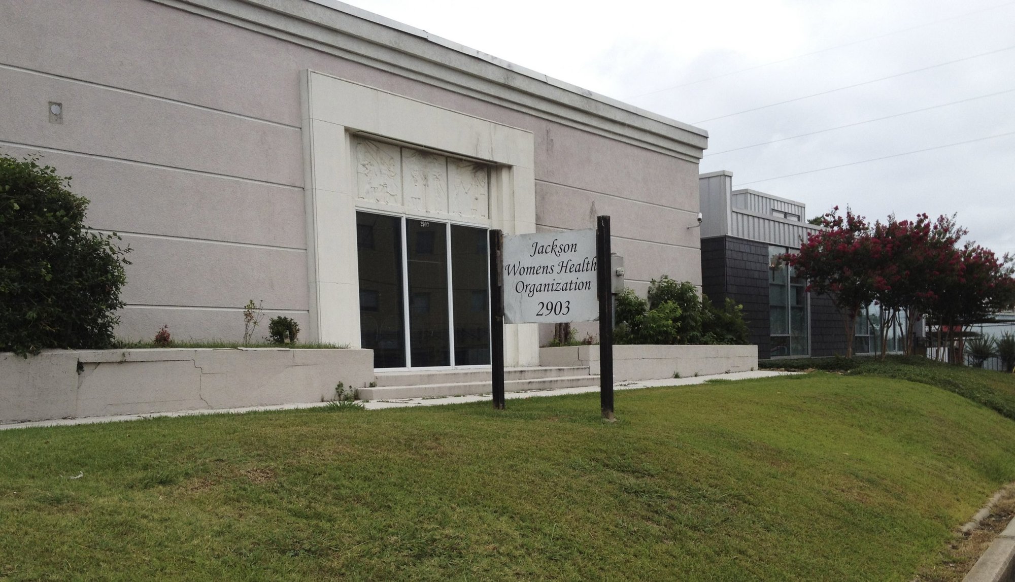 The Jackson Women's Health Organization building is seen in 2012 in Mississippi. (CNS photo/Emily Le Coz , Reuters)