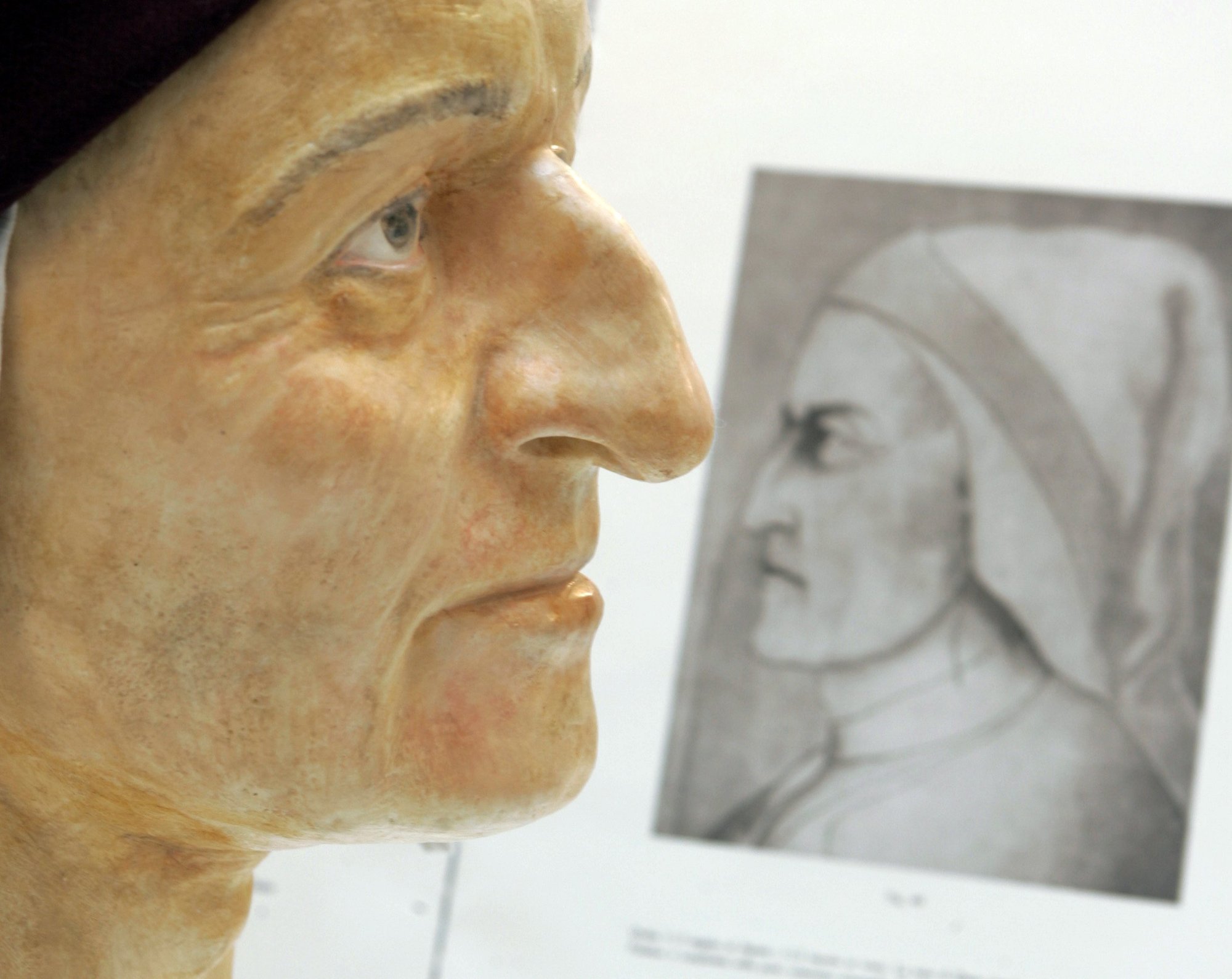A bust of Italian poet Dante Alighieri is seen next to an etching of him at the University of Bologna in Ravenna, Italy, in this January 16, 2007, file photo. In the runup to next year's 700th anniversary of the death of Dante, Pope Francis said he hopes people can read the Italian poet's "Divine Comedy." (CNS photo/Marco Bucco, Reuters)