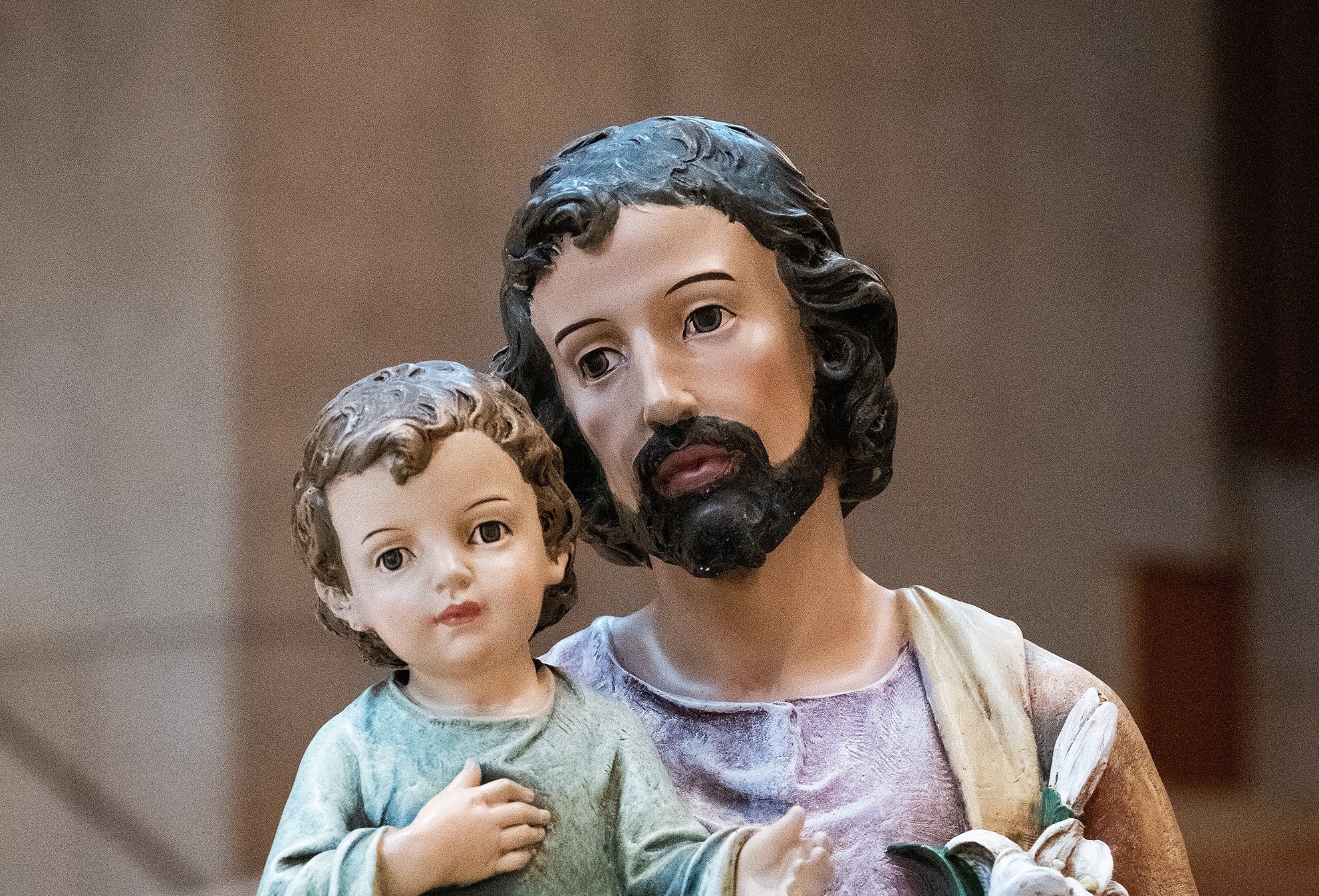 A statue of St. Joseph with child Jesus at the Cathedral of Our Lady of the Angels in Los Angeles. (Victor Alemán)
