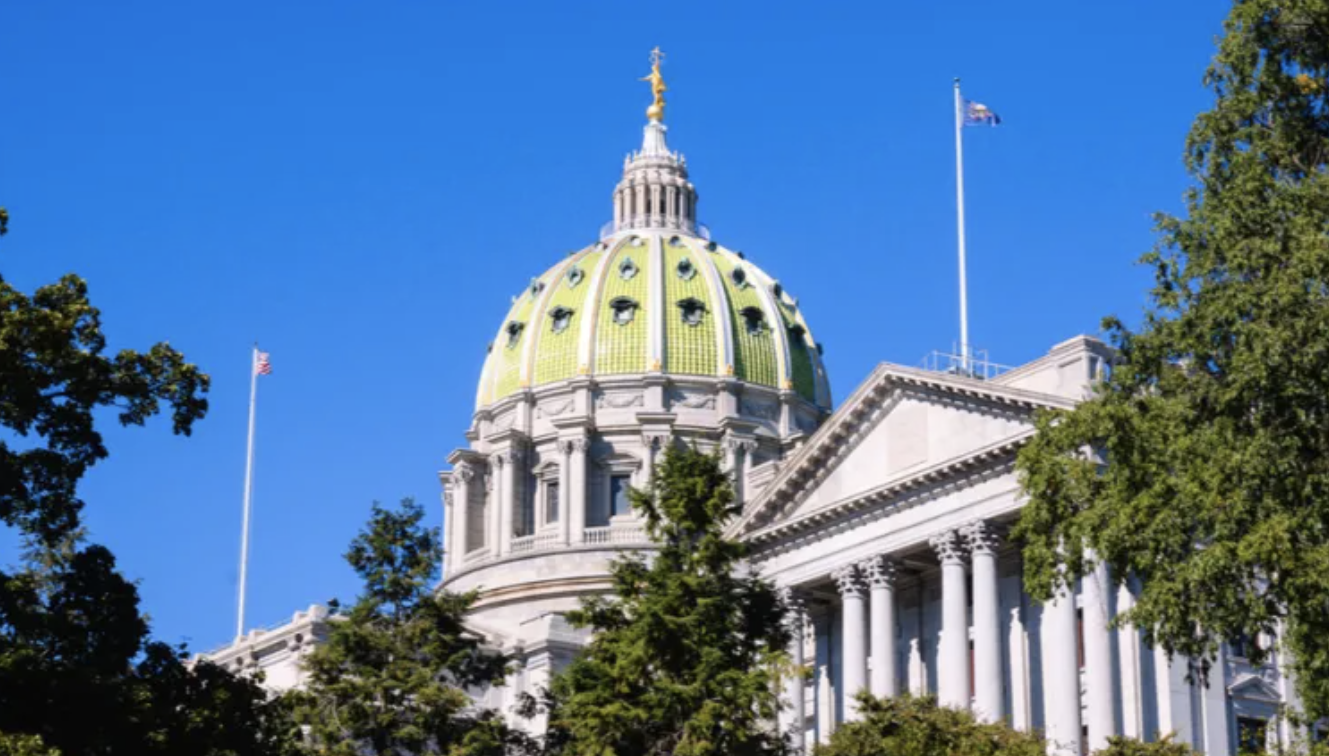 Pennsylvania state capitol (Zack Frank/Shutterstock)