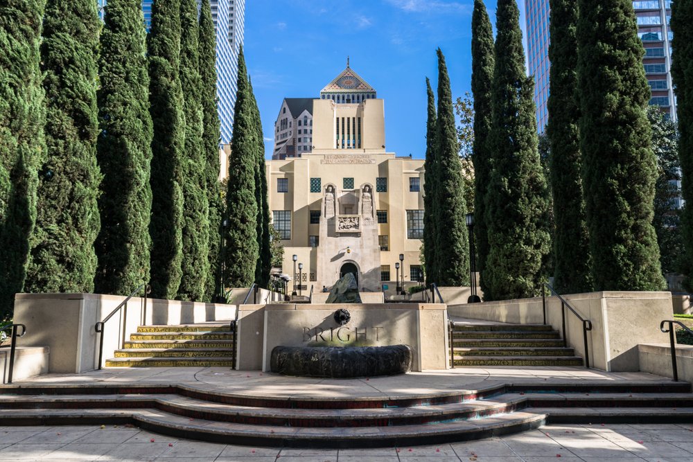 The Los Angeles Central Library.(Peruphotart/Shutterstock)