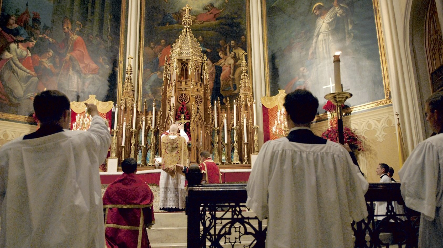 Father Stanley Klores celebrates a Tridentine high Mass Sept. 14, 2007, at St. Patrick Church in New Orleans. The Latin Mass has been celebrated at St. Patrick with special permission from New Orleans' archbishop since 1984. (Peter Finney Jr. / Clarion Herald via CNS)