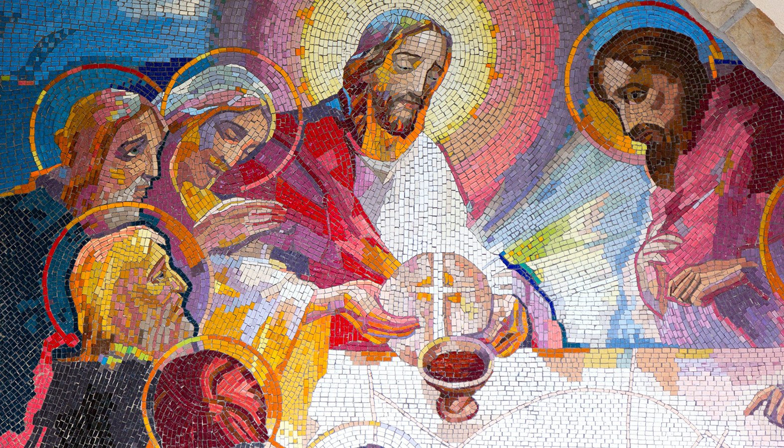 Mosaic of the institution of the Eucharist at the Last Supper. (Adam Jan Figel/Shutterstock)