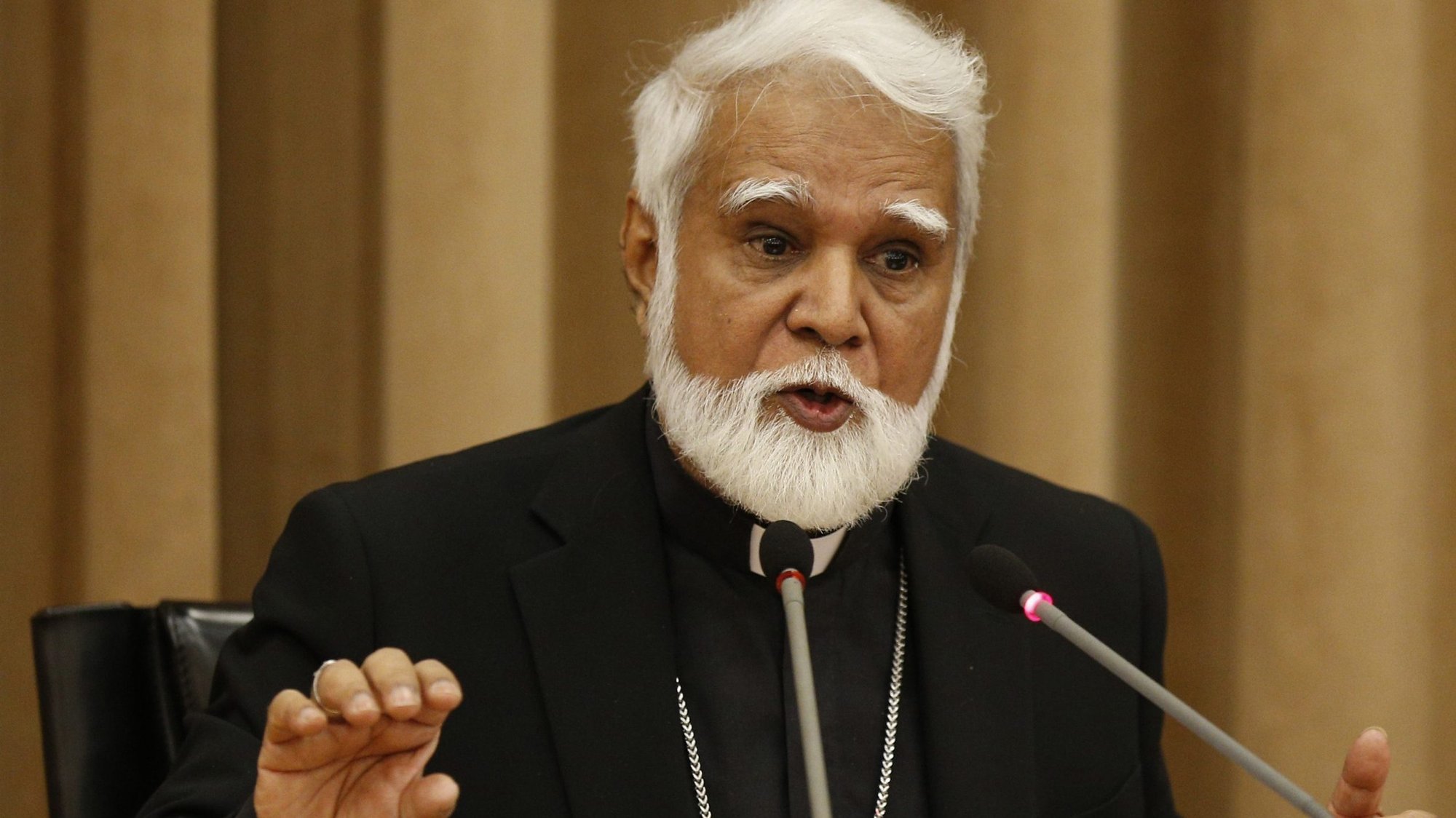 Cardinal Joseph Coutts of Karachi, Pakistan, speaks at a symposium on religious freedom presented by the U.S. Embassy to the Holy See in Rome in 2018. (CNS photo/Paul Haring)