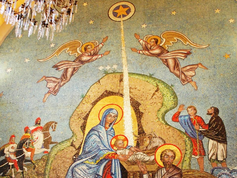 Mosaic mural depicting the Nativity, by Manuel Perez Paredes, in the Nuestro Señor del Veneno Temple on Carranza Street in Mexico City. (Wikimedia Commons)