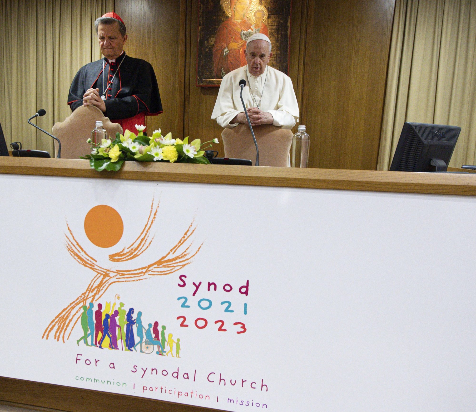 Pope Francis leads a meeting with representatives of bishops' conferences from around the world at the Vatican Oct. 9, 2021. Also pictured is Maltese Cardinal Mario Grech, secretary-general of the Synod of Bishops. (CNS photo/Paul Haring)