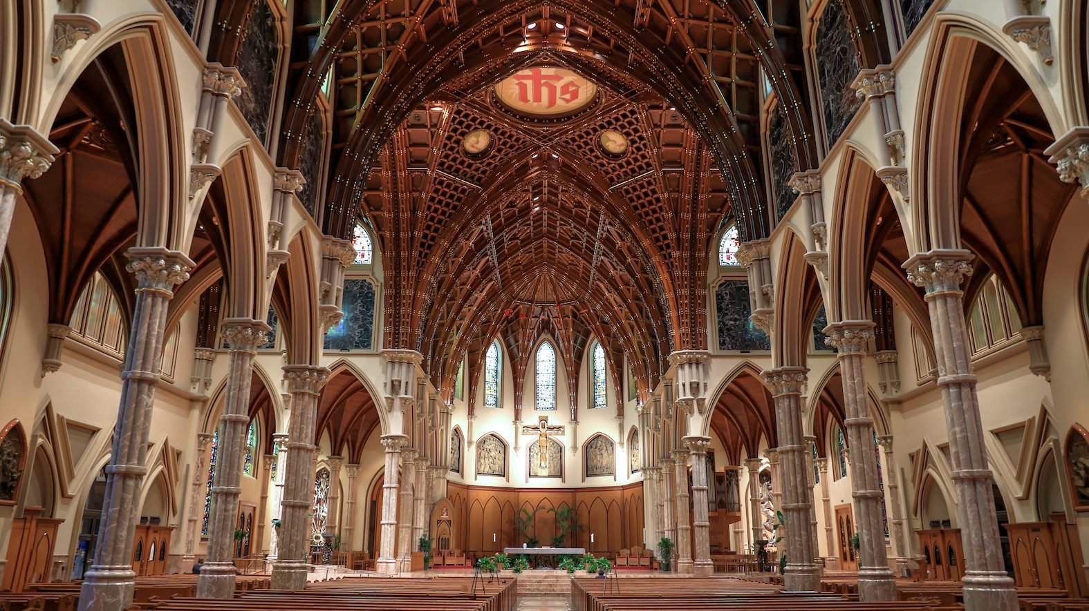 Holy Name Cathedral in Chicago, Illinois. (Shutterstock)