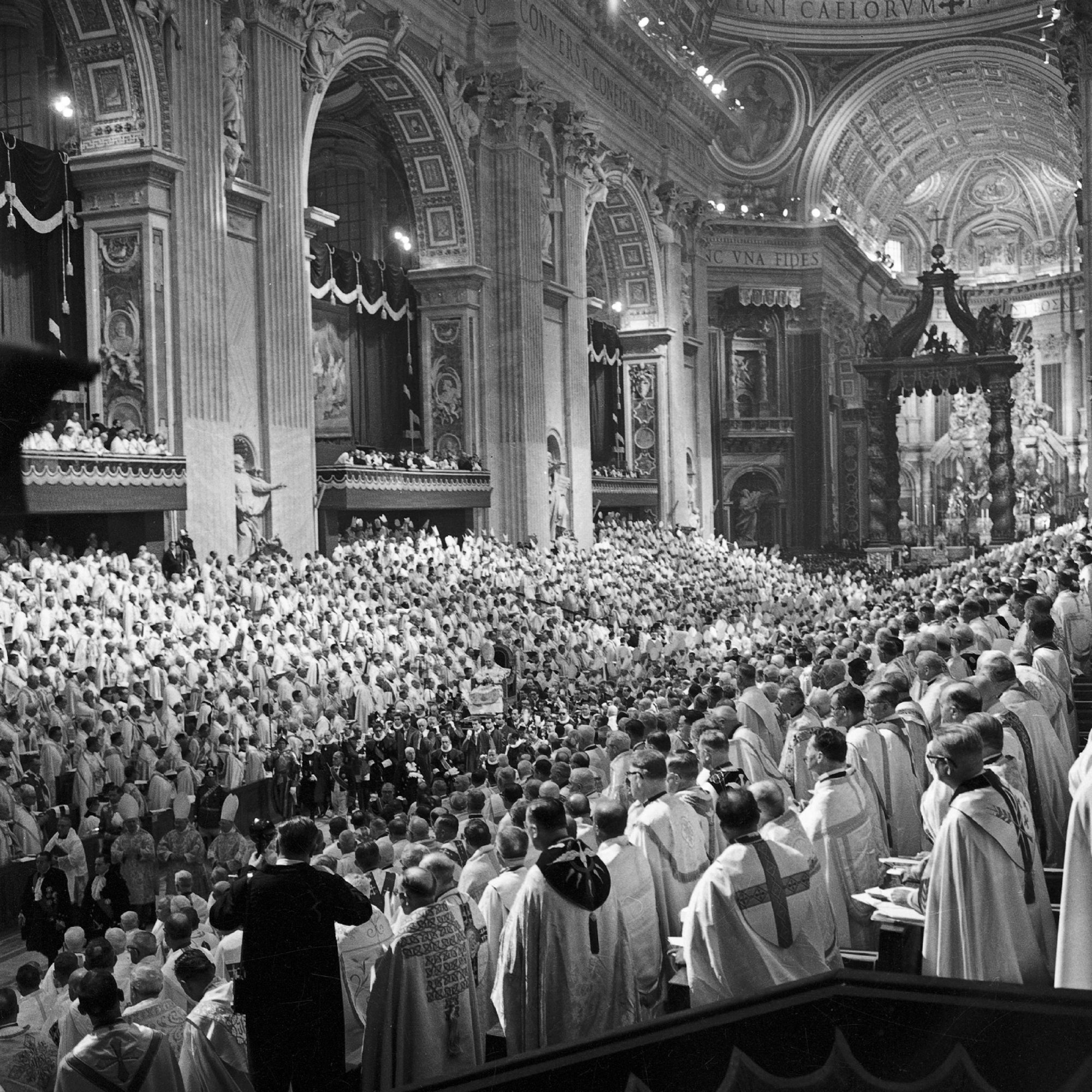Pope John XXIII leads the opening session of the Second Vatican Council in St. Peter's Basilica Oct. 11, 1962. (CNS photo/L'Osservatore Romano)