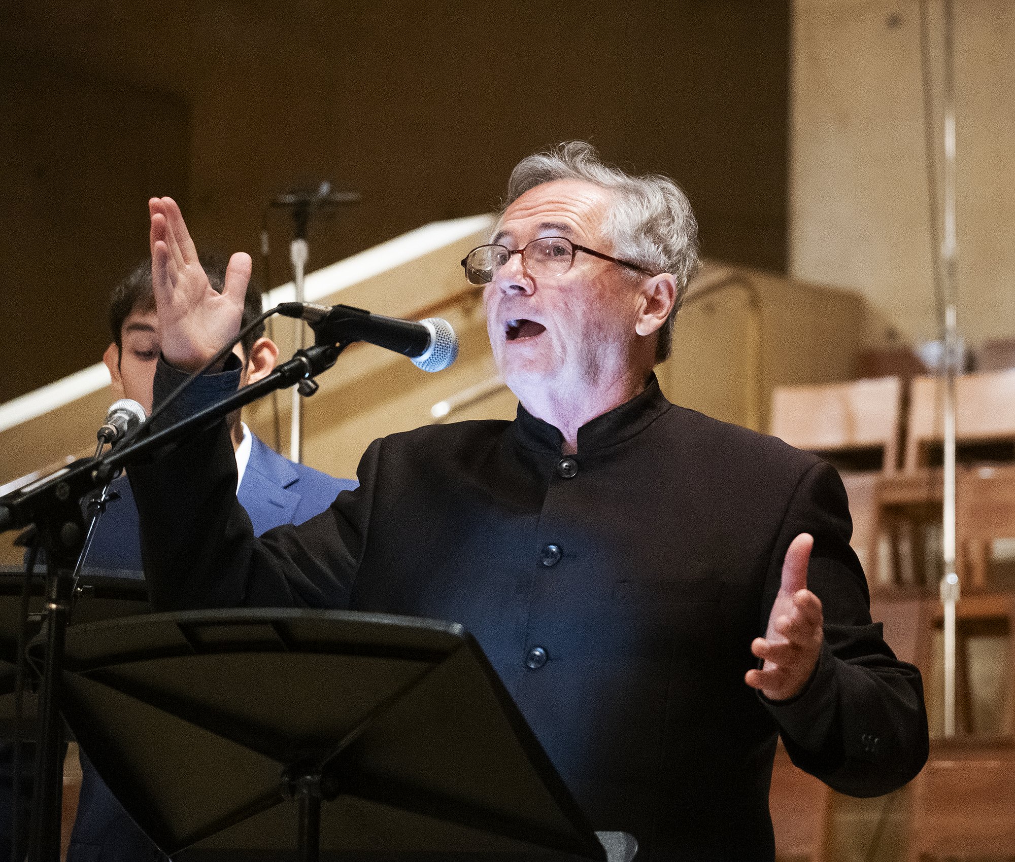 Local composer John Bonaduce leads the choir at the annual Requiem for the Unborn Mass at the Cathedral of Our Lady of the Angels Jan. 20. (Victor Alemán)