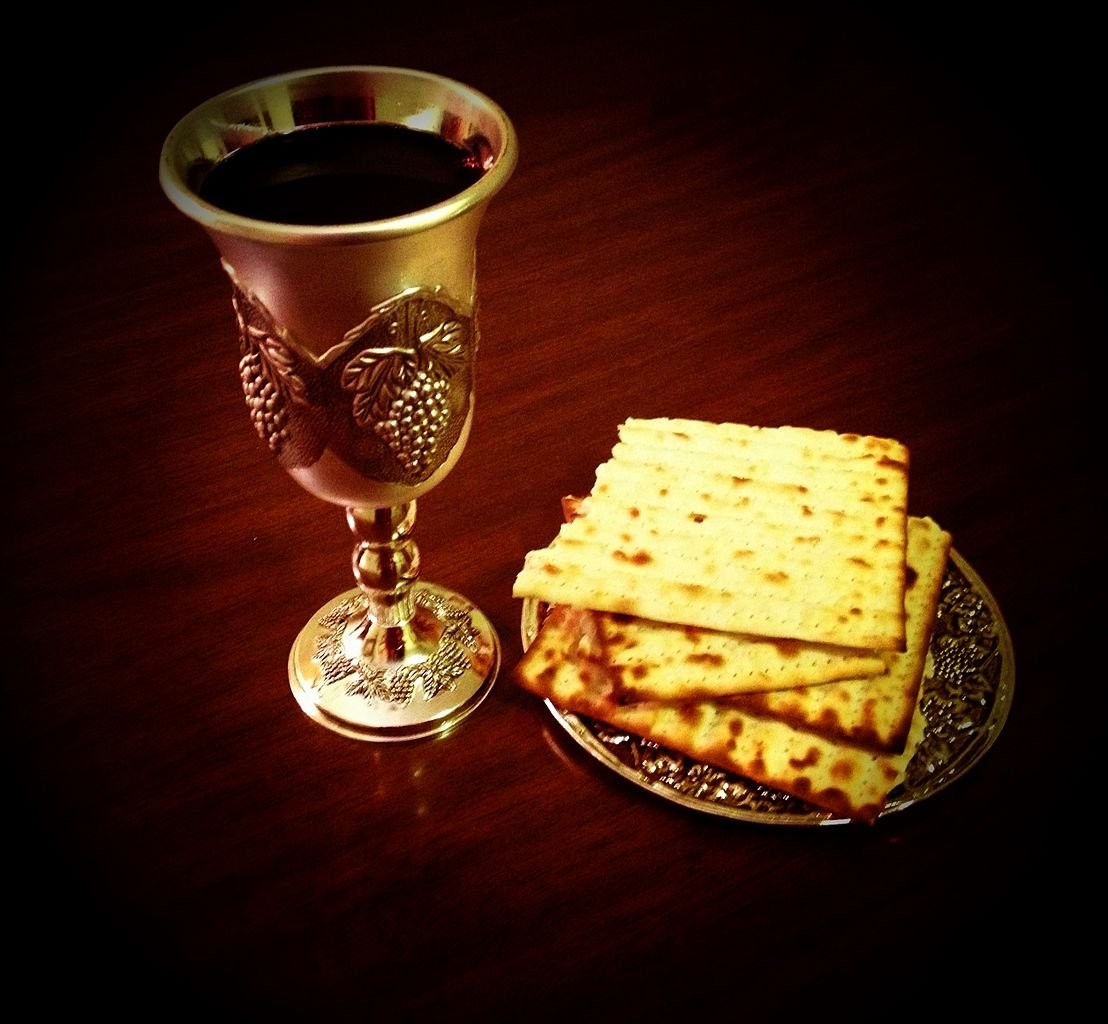 The Lord’s cup and bread. (Wikimedia Commons)