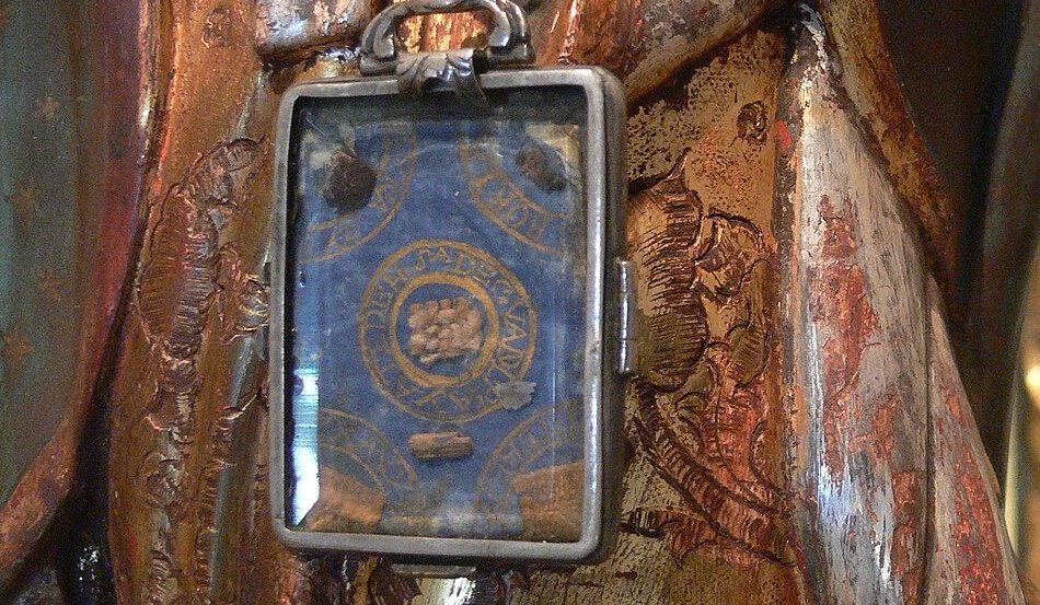 A fragment of the tilma of St. Juan Diego is displayed at the Cathedral of Our Lady of the Angels in Los Angeles. The relic is the only known fragment of the tilma in the United States. (Andreas Praefcke / Wikimedia Commons)