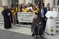 Pope Leo XIV poses with the Chicago-based Coalition for Spiritual and Public Leadership