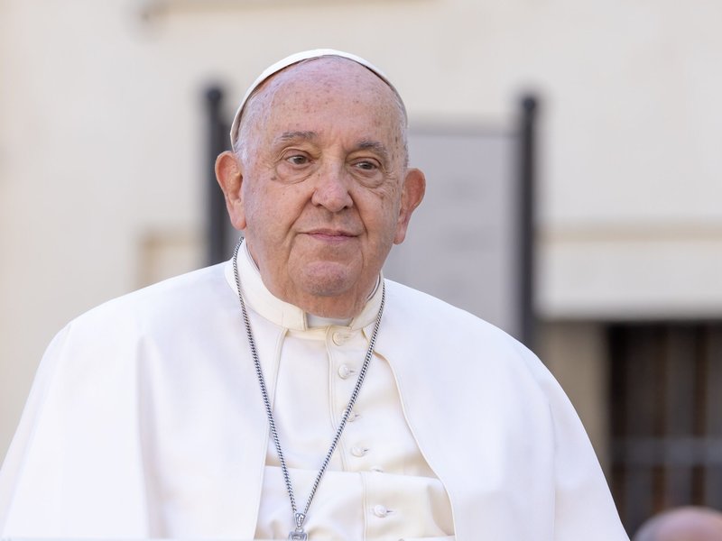 Be On the Lookout for Hope; Keep Moving Forward in Faith, Pope Writes