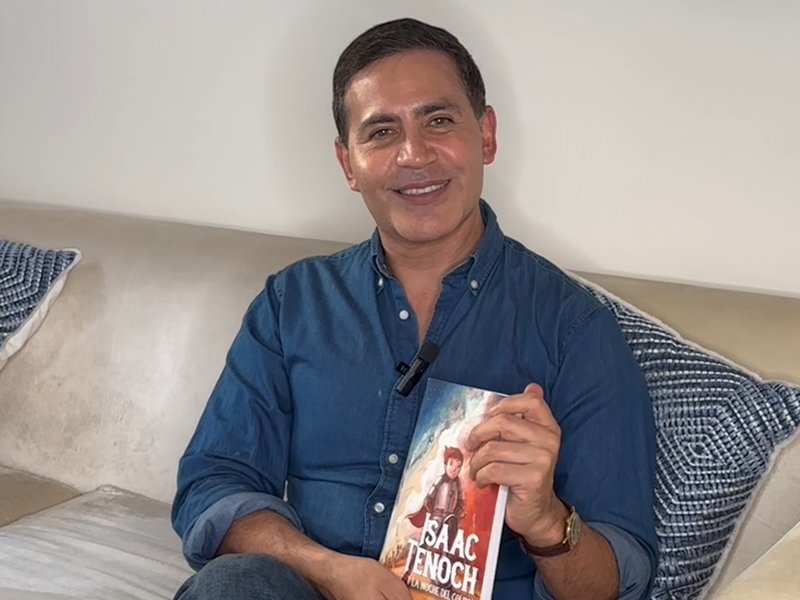 Destacando los logros de artistas durante el Mes de la Herencia Hispana: Gabriel Rivera-Barraza | Highlighting the achievements of artists during Hispanic Heritage Month: Gabriel Rivera-Barraza