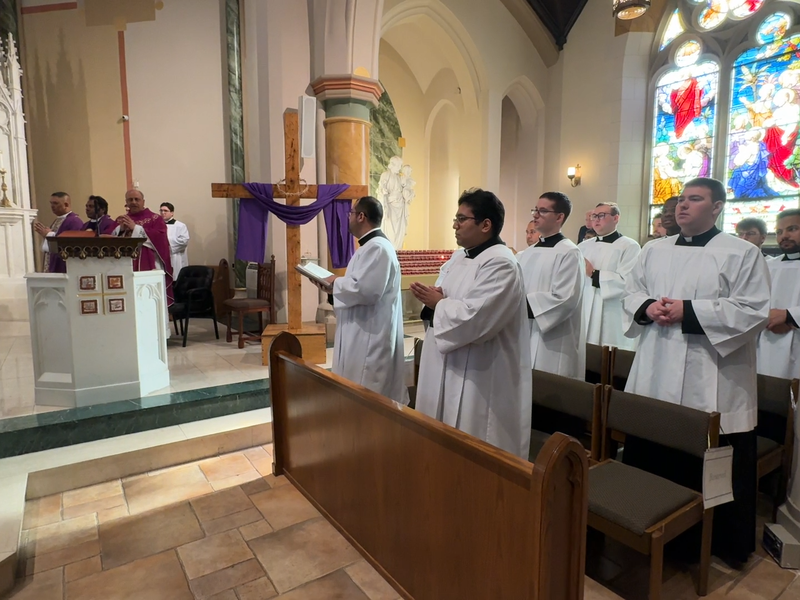 Bishop Massa and Seminarians Visit Tuckahoe Parish for Sunday Mass