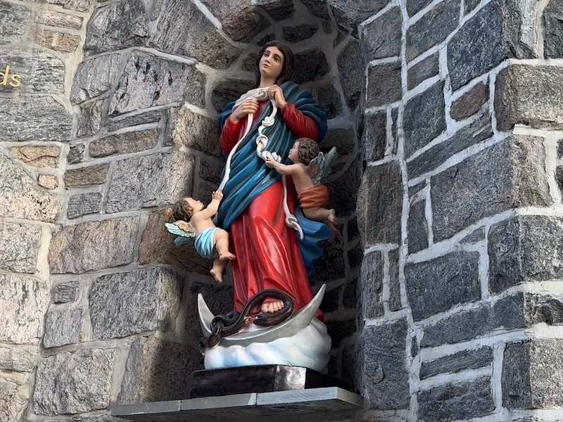 Offer Our Lady Your “Knots” of Sin and Life’s Problems