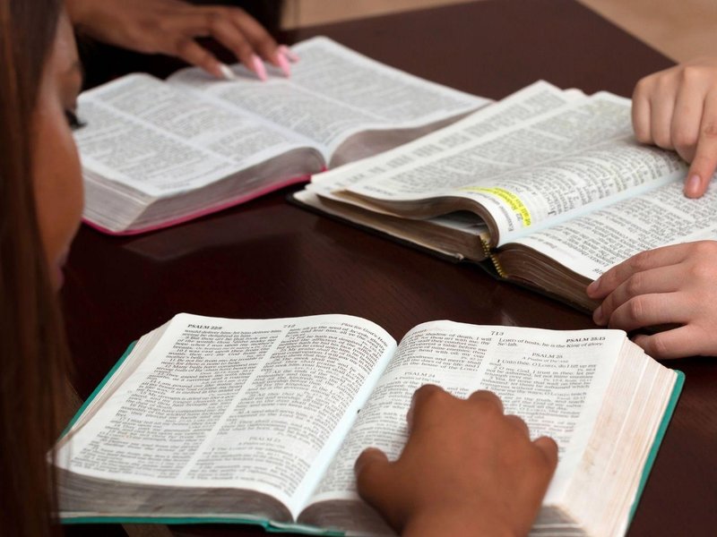 Septiembre 2026: Mes de la Biblia