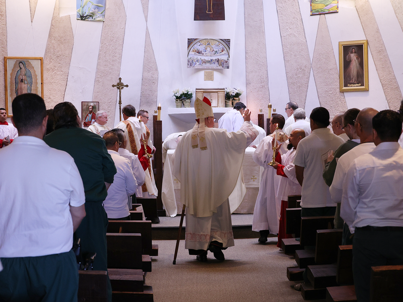 Cardinal Timothy Dolan Celebrates Thanksgiving Mass at Green Haven Correctional Facility