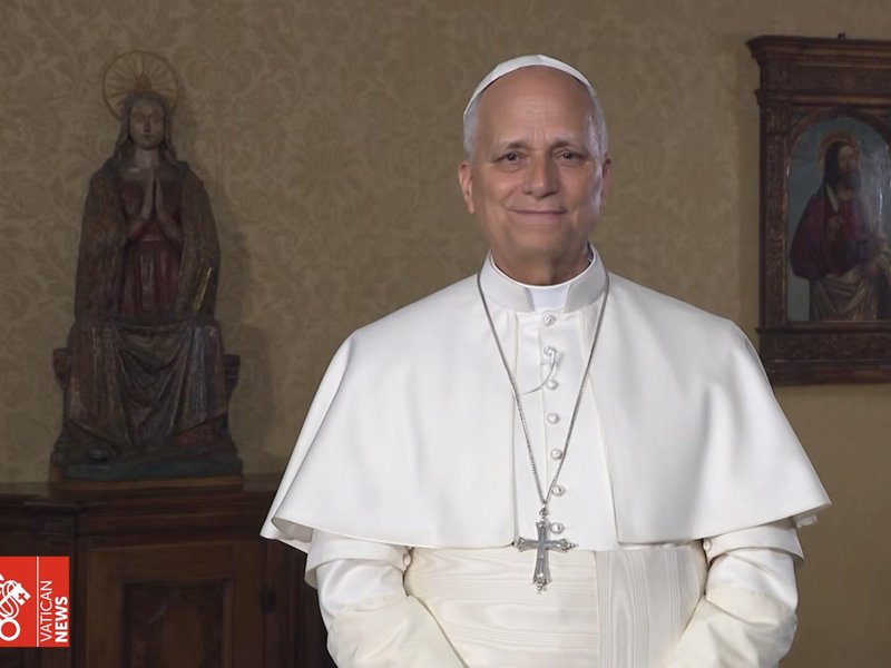 Pope Leo XIV Tells American Teens True Joy Isn't Found in 'Endless Scrolling' on Social Media