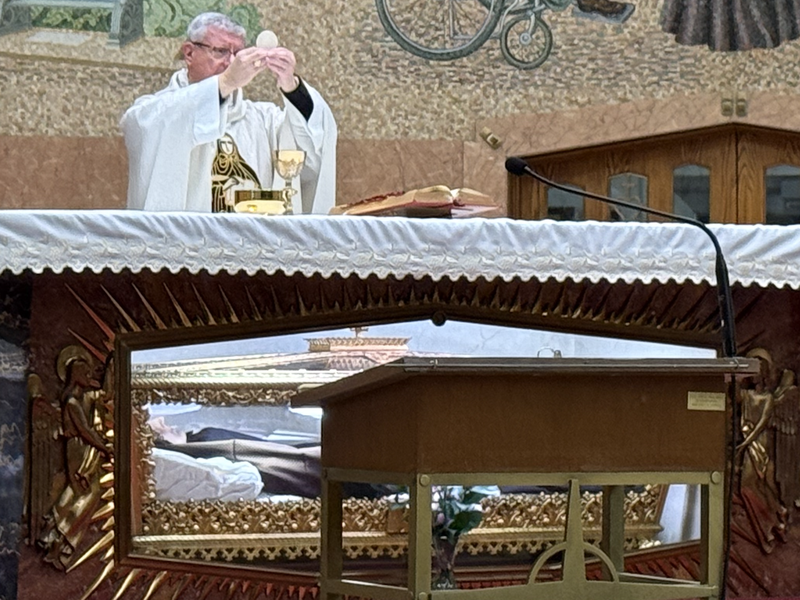 Faithful Gather at Cabrini Shrine for Night of Hope During Jubilee Year