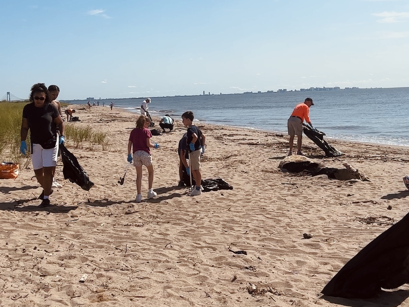 Staten Island's St. Clare Parish Teams Up with CmtyHelp for Beach Cleaning