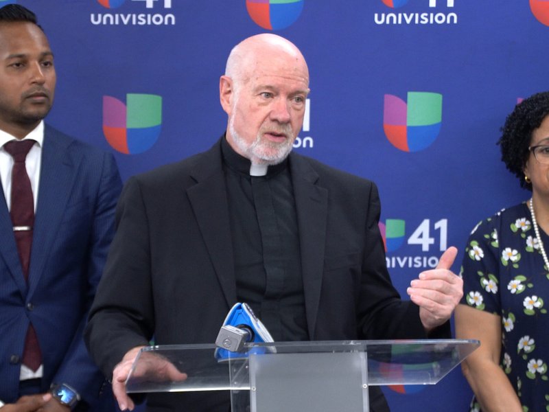 Catholic Charities Hosts Phone Bank to Assist Immigrants Stay Safe from Fraud