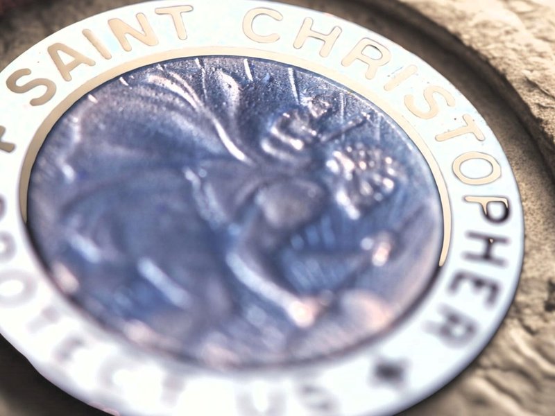 ¿Qué significa la medalla de San Cristóbal Mártir?