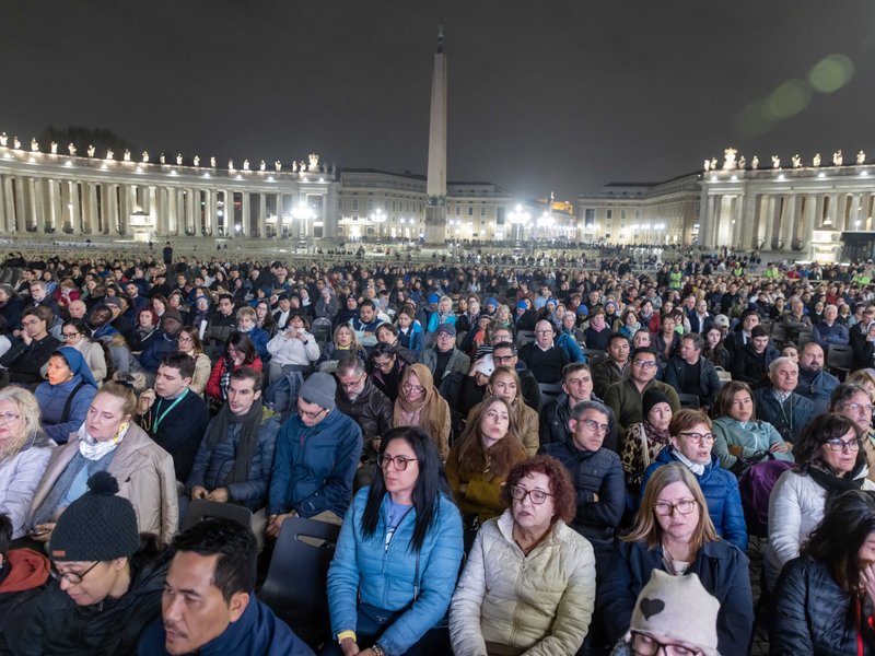 La condición del Papa se mantiene estable, ha reducido la necesidad de oxígeno durante la noche