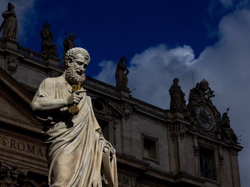 Pope Leo XIV Asks Everyone to Pray the Rosary for Peace Throughout October 