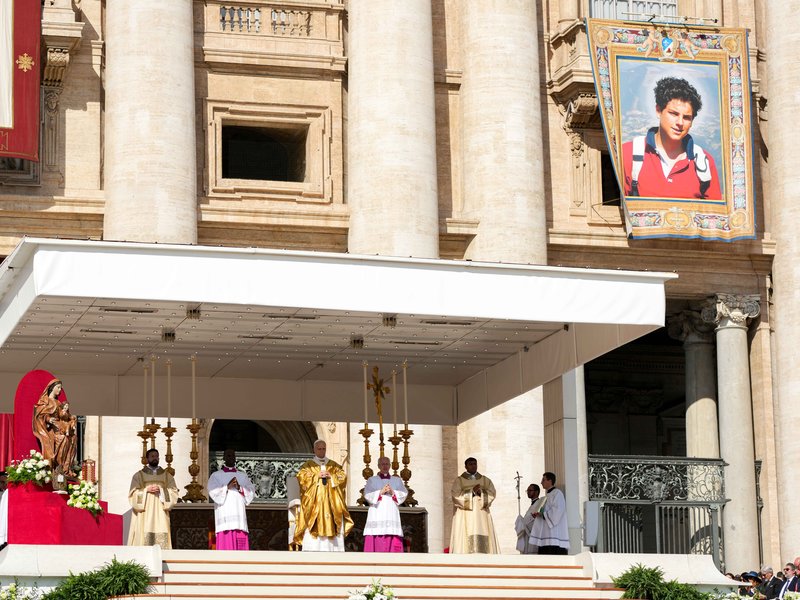 New Saints Encourage Faithful To Live Life To The Full, Pope Says