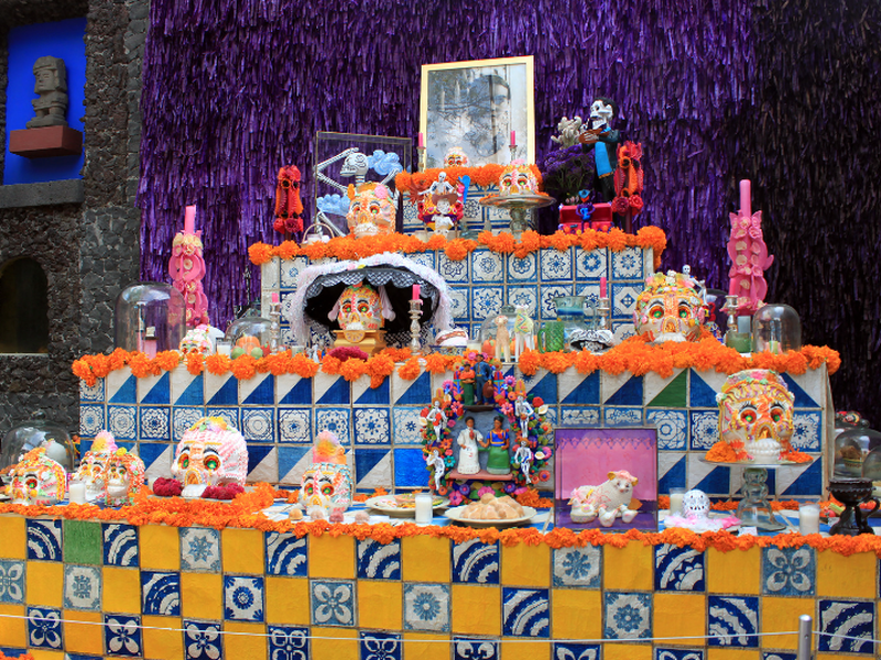 Celebración, cultura y tradición del Día de los Muertos | Day of the Dead Celebration, Culture, and Tradition