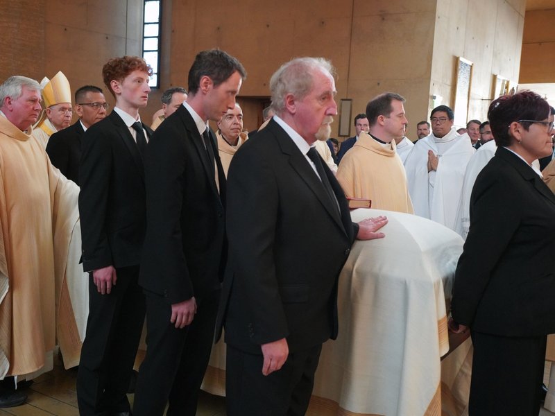 Thousands Gather at Funeral Mass for LA's Bishop O'Connell, Recalled as 'Soul Friend' to All​