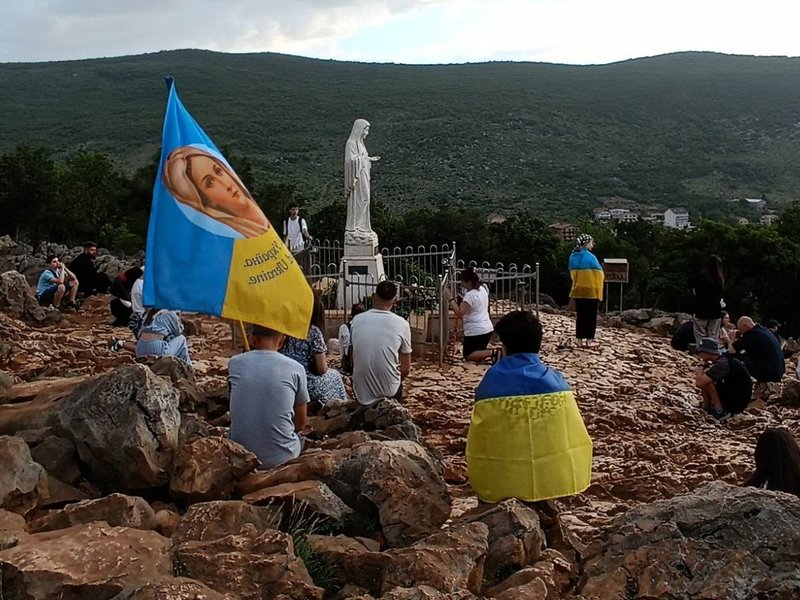 Ukrainian Youth Make Pilgrimage to Medjugorje, Praying for Peace
