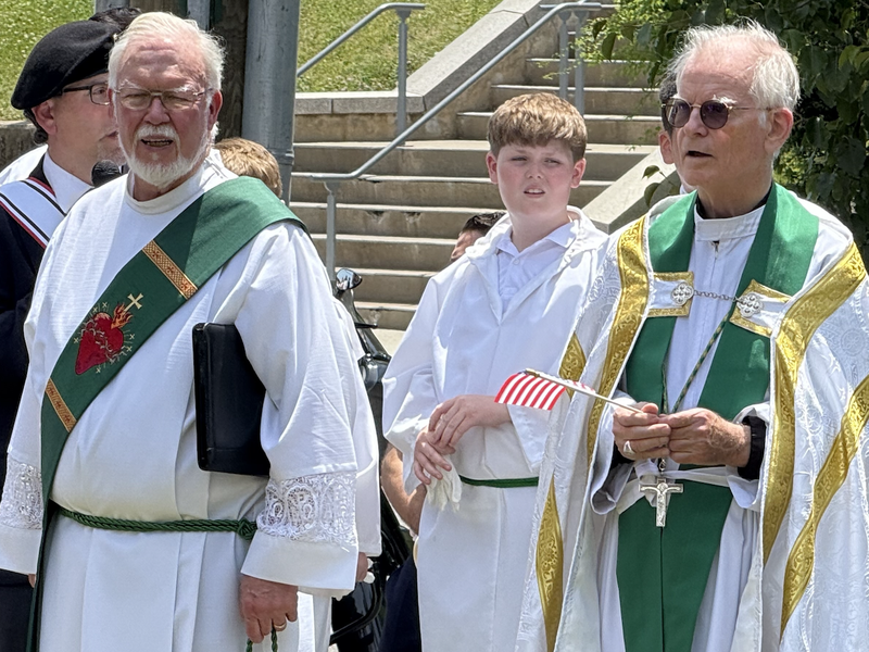 Staten Island's Sacred Heart Church Celebrates Consecration Mass, Flag Day