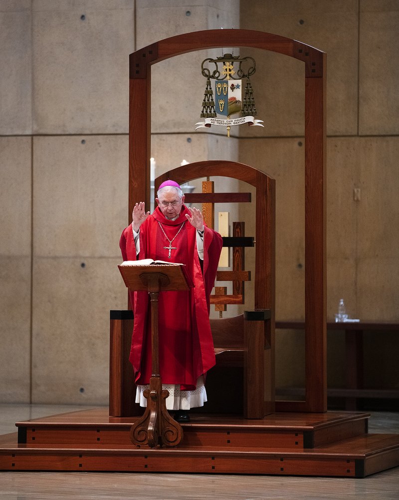GOOD FRIDAY ARCHBISHOP 20 20 0 N8 A5798 124