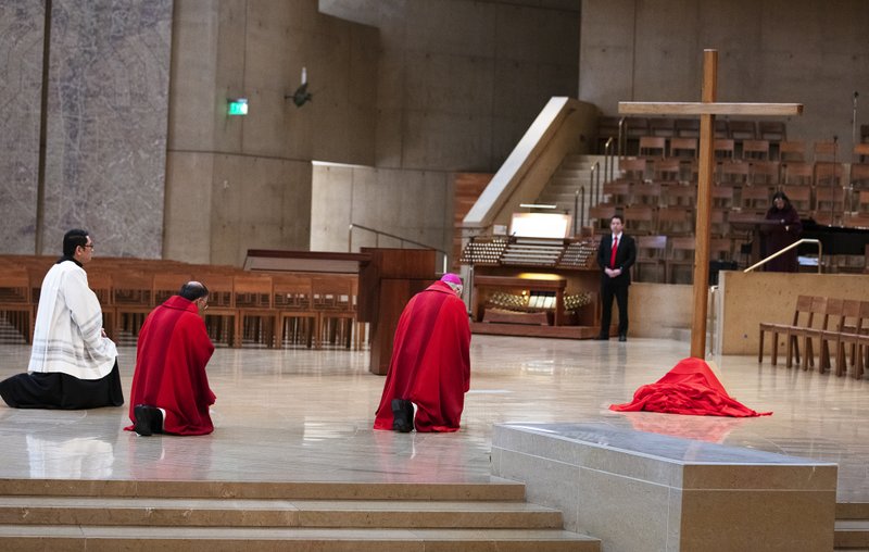 GOOD FRIDAY ARCHBISHOP 20 21 0 N8 A5802 124