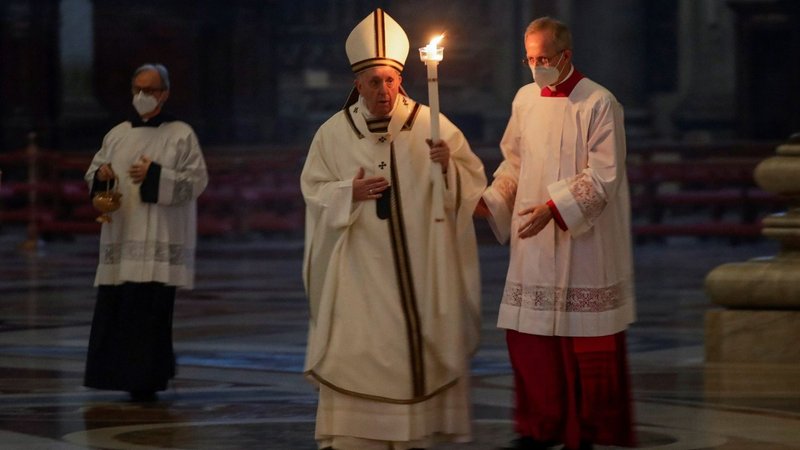 El Papa preside la Santa Misa en la XXV Jornada Mundial de la Vida Consagrada.