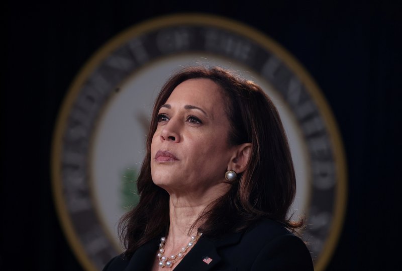 La vicepresidenta Kamala Harris asiste a un evento en la Casa Blanca en Washington el 3 de junio de 2021 sobre infraestructura de internet de alta velocidad. (Foto CNS/Evelyn Hockstein, Reuters)