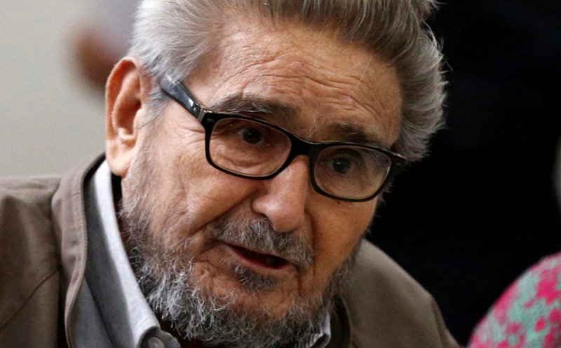 El fundador de Sendero Luminoso, Abimael Guzmán, asiste a una audiencia en la prisión de Ancón en Callao, Perú, el 6 de junio de 2017. (Foto CNS/Mariana Bazo, Reuters)