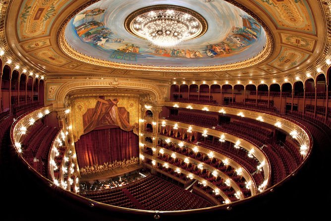 Interior del Teatro Colón, en Buenos Aires. (Foto: Wikipedia.)