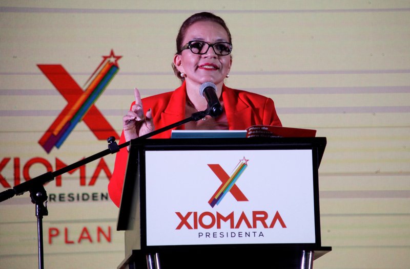 La presidenta electa de Honduras, Xiomara Castro, se dirige a sus partidarios durante un mitin en Tegucigalpa el 5 de septiembre de 2021. (CNS photo/Fredy Rodriguez, Reuters)