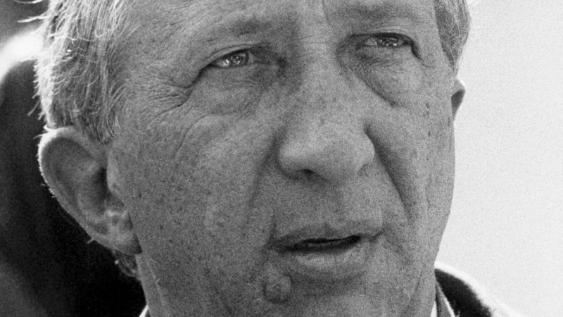 Monseñor Luigi Giussani, fundador y guía espiritual del movimiento laico Comunión y Liberación, en esta foto de archivo sin fecha. (Foto de CNS, cortesía de Comunión y Liberación)